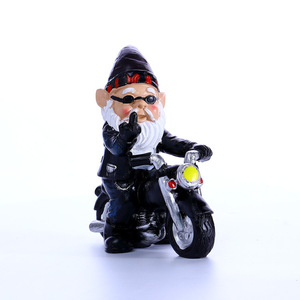 งานฝีมือเรซิ่นรูปคนแคระ  งานแฮนด์เมดรักษ์โลก  รูปการ์ตูนชายชราขี่มอเตอร์ไซค์  ของขวัญคริสต์มาส - Product Image 3