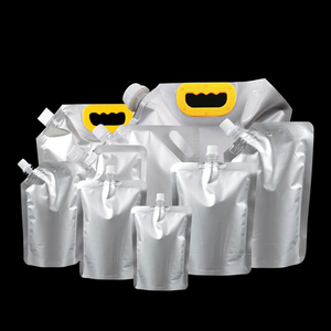 Sacs d'emballage pour boissons froides Feuille de qualité alimentaire Doypack Bec Stand Up <span class=keywords><strong>Sac</strong></span> en plastique avec poignée Paquet de buse pour boissons - Product Image 1