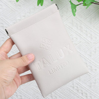 Sac de feuille de fer en cuir Pu de luxe haut de gamme personnalisé gaufrage impression anneau collier boucle d'oreille stockage bijoux pochette en cuir Pu