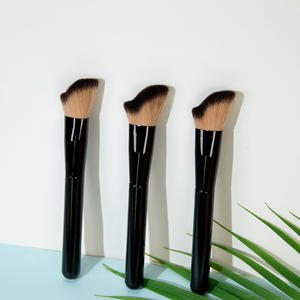 Pinceau de maquillage professionnel à poils ondulés pour le contour et le correcteur, outil cosmétique pour le mélange de poudre, pour les ventes en usine - Product Image 1