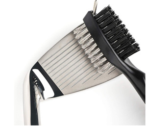 Nettoyant pour club de golf avec <span class=keywords><strong>mousqueton</strong></span> en aluminium rétractable qui se fixe facilement au sac de golf Brosses de nettoyage pratiques - Product Image 4