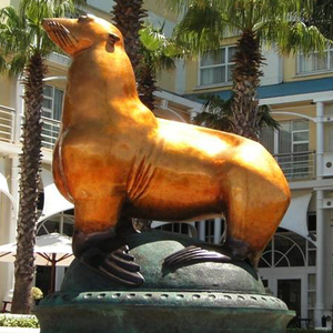Venta caliente <span class=keywords><strong>al</strong></span> aire libre jardín decoración de metal cuna estatua de bronce de <span class=keywords><strong>Oscar</strong></span> el sello - Product Image 1