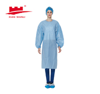 EN 13795 robe de médecin hôpital médical robe d'isolement chirurgicale jetable avec poignets tricotés à vendre
