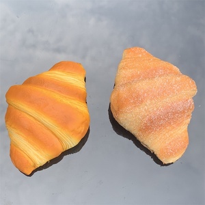 3,1 pouces, 1 pièce, Mignon modèle de pain simulé, Décoration pour la maison et la cuisine, Pains décorés de sucre en poudre, Jouets muraux DIY, Présentoir à croissants - Product Image 2