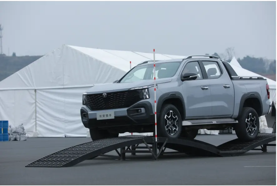 2024 EV xe changan Hunter sang trọng 4x4 Pickup năng lượng mới xe mới để bán