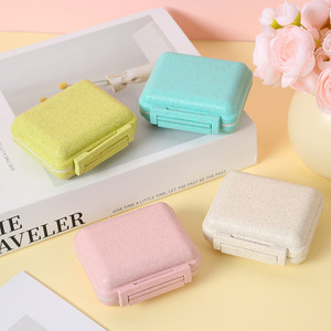 กล่องยาขนาดเล็กแบบพกพา 6 ช่องสำหรับจัดเก็บยาสำหรับเดินทางรายสัปดาห์ สีชมพู สีขาว สีเขียว สีฟ้า - Product Image 1