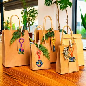 Las Hebillas de Plástico Lindas de los Años 80 y 90 de Aliexpress, los Llaveros Geniales para Fiestas, los Accesorios y los Colgantes Son los Más Vendidos Transfronterizos - Product Image 4