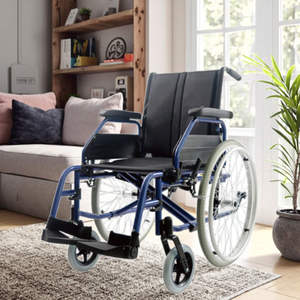 รถเข็นคนพิการแบบมีพนักพิงหลังปรับเอนได้ พร้อมที่วางแขนแบบพับได้และที่วางขาแบบพับเก็บได้  แผ่นรองแขนและที่พักขาทำจาก PU  โครงอะลูมิเนียม - Product Image 4