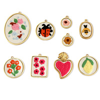 Breloques brodées tendance en acier inoxydable Fruits & Fleurs FASCM-9, pendentifs Cœur, Abeille, Coccinelle, Insectes pour bracelet DIY