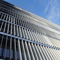 Windowmate Aerofoil Louver en alliage d'aluminium à ouverture verticale, design moderne écologique, léger, durable, extérieur