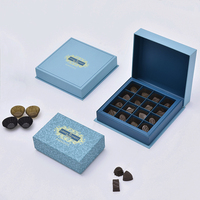 Boîte cadeau de chocolat en papier écologique avec logo personnalisé en gros, boîte de chocolat de luxe avec séparateurs