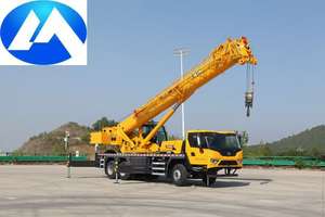 Grue mobile sur camion XCT12K4-1 de 12 tonnes, série <span class=keywords><strong>K4</strong></span> compacte et efficace pour la construction urbaine - Product Image 4