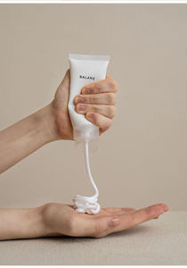 บาลันซ์ ลิลลี่คัฟเวอร์ ออริจินัล โฟมล้างหน้าวีแกนจากเกาหลี สำหรับการทำความสะอาดผิวอย่างสมบูรณ์แบบและดูแลผิวทุกสภาพผิว - Product Image 3