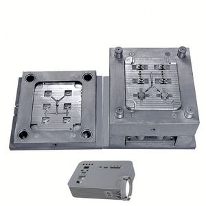 Fabricante de moldes de inyección de plástico automotriz personalizados de alta precisión - Product Image 1