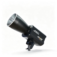 Projecteur RGBACL six couleurs Studio Elite FCS240F 240W avec température de couleur de 2000K à 20000K et IRC96 TLCI97 RF95