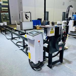 Máquina de Corte Láser de Fibra CNC de 1 kW, Alta Precisión, para Cercas y Barandillas, Procesamiento Automático de Láminas Metálicas, 380V/220V, 300 kg - Product Image 1