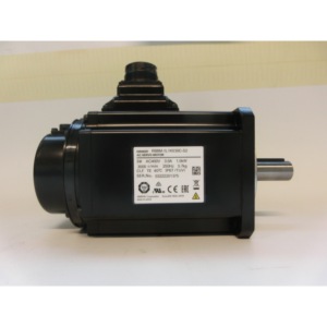 มอเตอร์เซอร์โว AC รุ่น Omron R88M-1L1K030C กำลัง 1 กิโลวัตต์ 400 โวลต์กระแสสลับ 3000 รอบต่อนาที พร้อมเอนโค้ดเดอร์แบบ Absolute สำหรับระบบอัตโนมัติในอุตสาหกรรม - Product Image 2