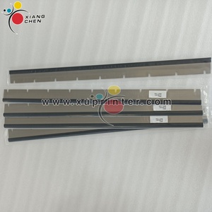 Cuchilla de Limpieza para Máquina SM74 WD de Alta Calidad M2.010.403, Longitud 822mm, 9 Orificios, para Impresión Offset Heidelberg - Product Image 4