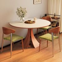 Ensemble de meubles de salle à manger inspiré du style nordique, table carrée réglable avec quatre chaises ergonomiques, décoration minimaliste pour la maison