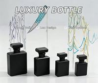 Luxe Clair et Noir 30ml 50ml 100ml Parfum Bouteille En Verre Carré Mat Givré Parfum Bouteille En Verre pour Cosmétiques