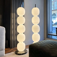 Lampe sur pied minimaliste du milieu du siècle, globe empilé, verre laiteux, base en marbre, pour décoration intérieure, salon, maison