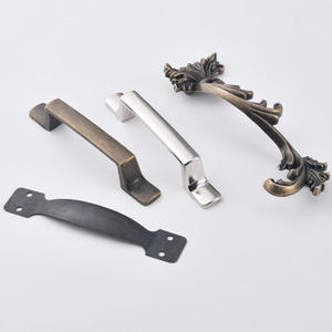 Jingmao Hardware Antique Style Zinc Alloy Drawer Cabinet Handle 75mm 113mm Bar Traditional Design - Product Image 3