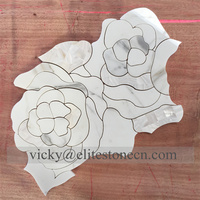 Carreaux de mosaïque en marbre blanc de carrera en forme de fleur Offre Spéciale