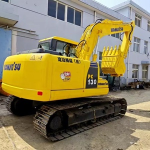 Excavatrice sur chenilles KOMATSU PC130 d'occasion, idéale pour le jardinage, l'aménagement paysager et les travaux agricoles de petite envergure - Product Image 1