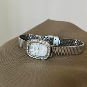 Nuovo <span class=keywords><strong>Orologio</strong></span> da <span class=keywords><strong>Donna</strong></span> Ovale di Lusso, Compatto, Casual, Versatile, Retrò, di Alta Gamma, Elegante, Vendita all'Ingrosso - Product Image 4