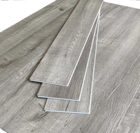 Fabrikpreis Großhandel Marmor-Look Weiße Luxus-Vinylplanken Bodenbelag Fliesen SPC Vinylboden