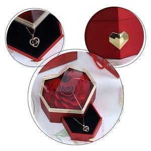 Caja de Joyería Mini Prismática en Forma de Corazón con Rosas Eternas Preservadas, Venta al por Mayor de Fábrica para Regalo del Día de la Madre - Product Image 5