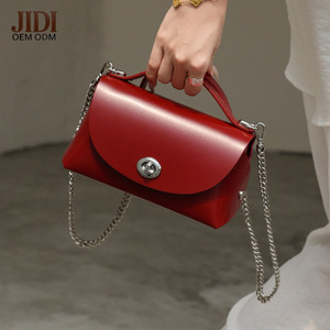 Sac à main en cuir huilé de haute qualité avec boucle, sac à bandoulière en cuir véritable de luxe léger pour femme, grande capacité, sac décontracté à porter en travers du corps - Product Image 1