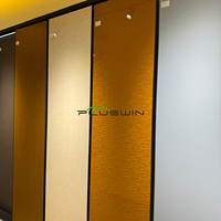 Fournisseur de panneaux en mousse stratifiée avec film PVC à grain de bois, surface lisse pour revêtement mural et décoration