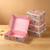 Boîte cadeau en papier pliable biodégradable de luxe en gros avec pelliculage mat et logo personnalisé pour emballage de produits de beauté, chaussettes et fourrures