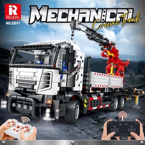 Reobrix Mechanical Power Engineering Truck Crane Remote Control <b>Building</b> <b>Blocks</b> 800+ Pieces Battery Powered Assembly Toy - Product Image 3