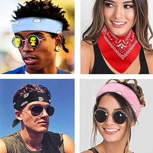 Bandanas carrées classiques en coton polyester recyclé à 100 % avec logo imprimé personnalisé par sublimation en gros - Product Image 4