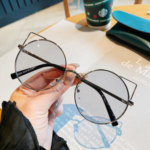 Nuevas Gafas de Sol Redondas para Mujer, Montura Dorada, Lentes de PC con Protección UV400, Tipo 3, Diseño Moderno y Urbano, H1-2029 - Product Image 5