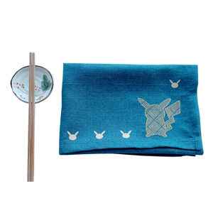 Grand Furoshiki polyvalent avec de jolis motifs de personnages de dessins animés, parfait comme tapis de pique-nique ou housse de canapé - Product Image 4