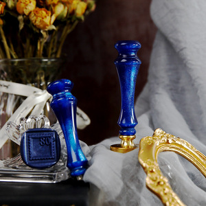 Poignée de sceau en résine Suidis 8,2 cm, forme extraterrestre transparente, pour sceller les papiers et décorer les journaux - Product Image 4