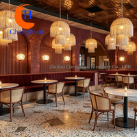 Le meilleur choix pour les entrepreneurs en restauration : fauteuils rembourrés épais à structure robuste pour restaurants