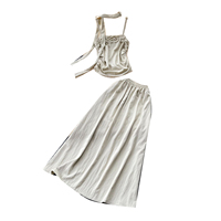 Ensemble deux pièces élégant pour femme : caraco d'été froncé à col halter et jupe midi taille haute, coupe ajustée