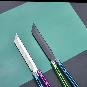 Couteau d'entraînement <span class=keywords><strong>CSGO</strong></span> de qualité compétition : usiné avec précision par CNC, léger et sûr pour la pratique - Product Image 4