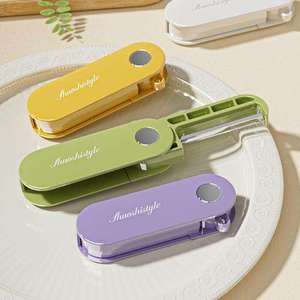 Éplucheur de fruits et légumes Éplucheur de peau de pomme de terre carotte concombre Mini couteau à fruits pratique Portable pliant produit ménager en céramique - Product Image 1