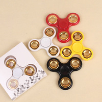 Toptan Üç Parmaklı Fidget Spinner El Döndürücü Taşınabilir Stres Giderici Duyusal Masa Oyuncağı Çocuklar Yetişkinler için OEM Özel Logo