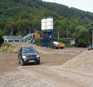 <span class=keywords><strong>Prix</strong></span> d'usine, centrale à béton mobile série YHZS - Entièrement automatique avec certification CE - Product Image 2