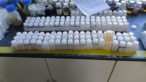 สารลดความหนืดแบบละลายน้ำได้คุณภาพสูง พร้อมประสิทธิภาพเยี่ยมในการกู้คืนและขนส่งน้ำมันดิบ - Product Image 6