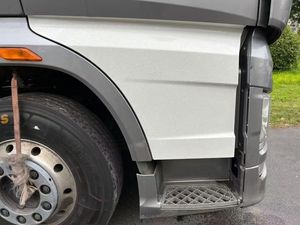 Piezas de Carrocería para Camiones FAW JieFang, Piezas J7, Protección Inferior de Puerta Pintada, Modelo 6101585-B90/C LH para Nuevo FAW JieFang J7 2019 - Product Image 3