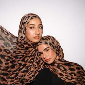 Hiyab Modal Estampado para Mujer, Diseño Refinado y Modesto, Transpirable, para las 4 Estaciones, con Logotipo Personalizado, Superventas 2026 - Product Image 1