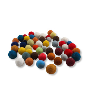 Boules en laine colorées de bonne qualité, faible MOQ, pour la décoration, bricolage, désodorisant, aide à la séchage, jouet pour chats, taille personnalisée, artisanat en laine du Hebei - Product Image 6