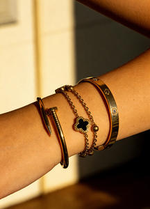 Bracelets en acier inoxydable plaqué or 18 carats, double couche, trèfle à quatre feuilles, anti-ternissement, pour femmes et jeunes filles, vente en gros - Product Image 3